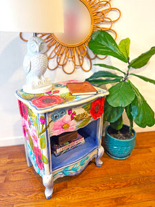 'Amour des Fleur' Hand-Painted Bedside Table/Nightstand